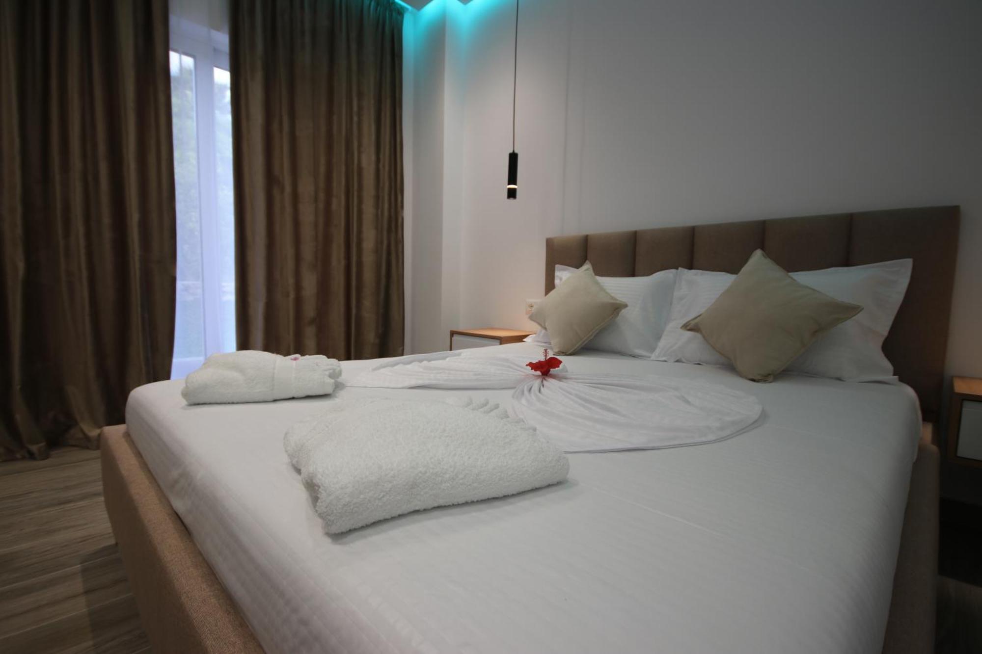 Klea Rooms Himare Exterior photo