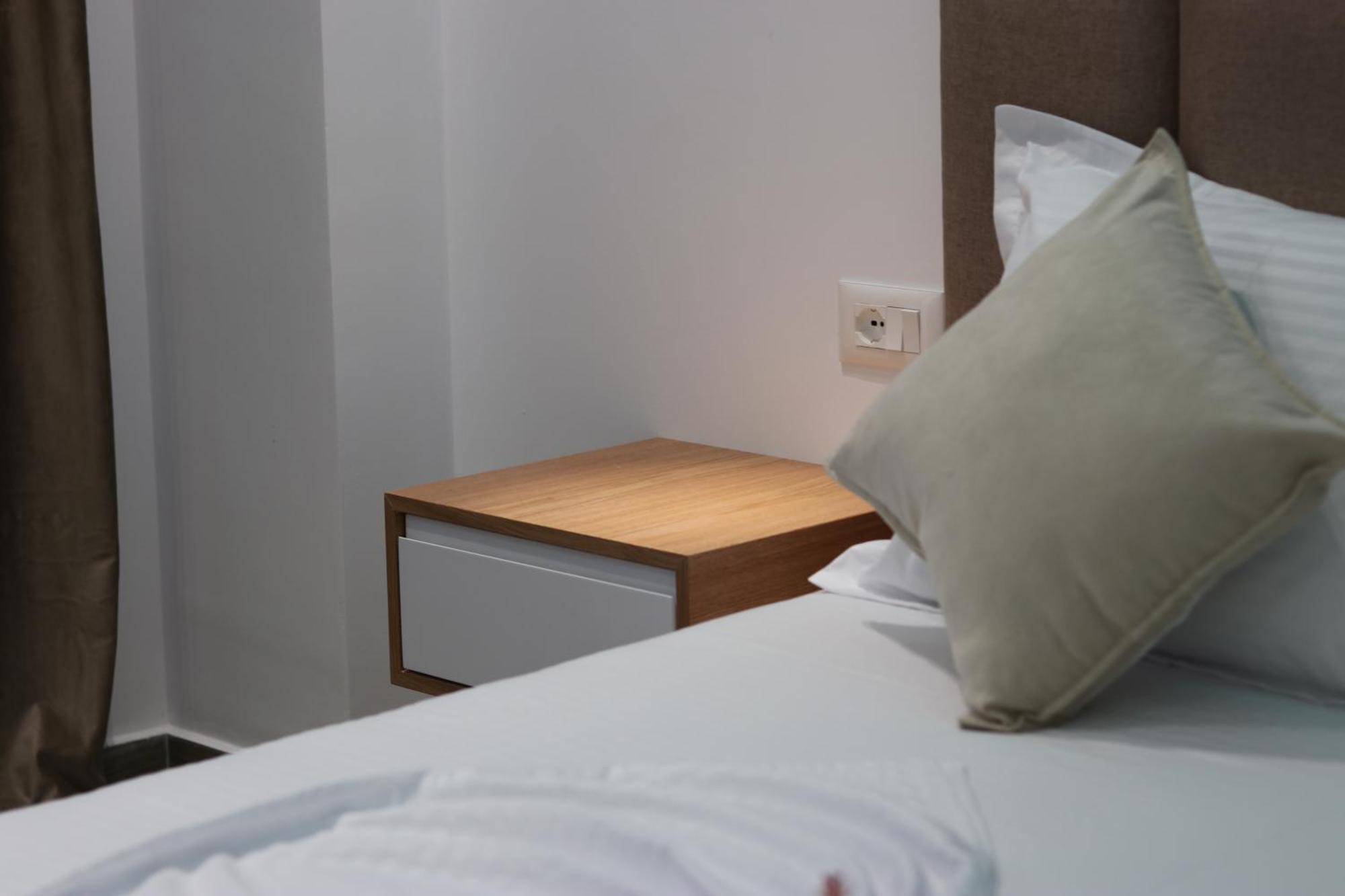 Klea Rooms Himare Exterior photo