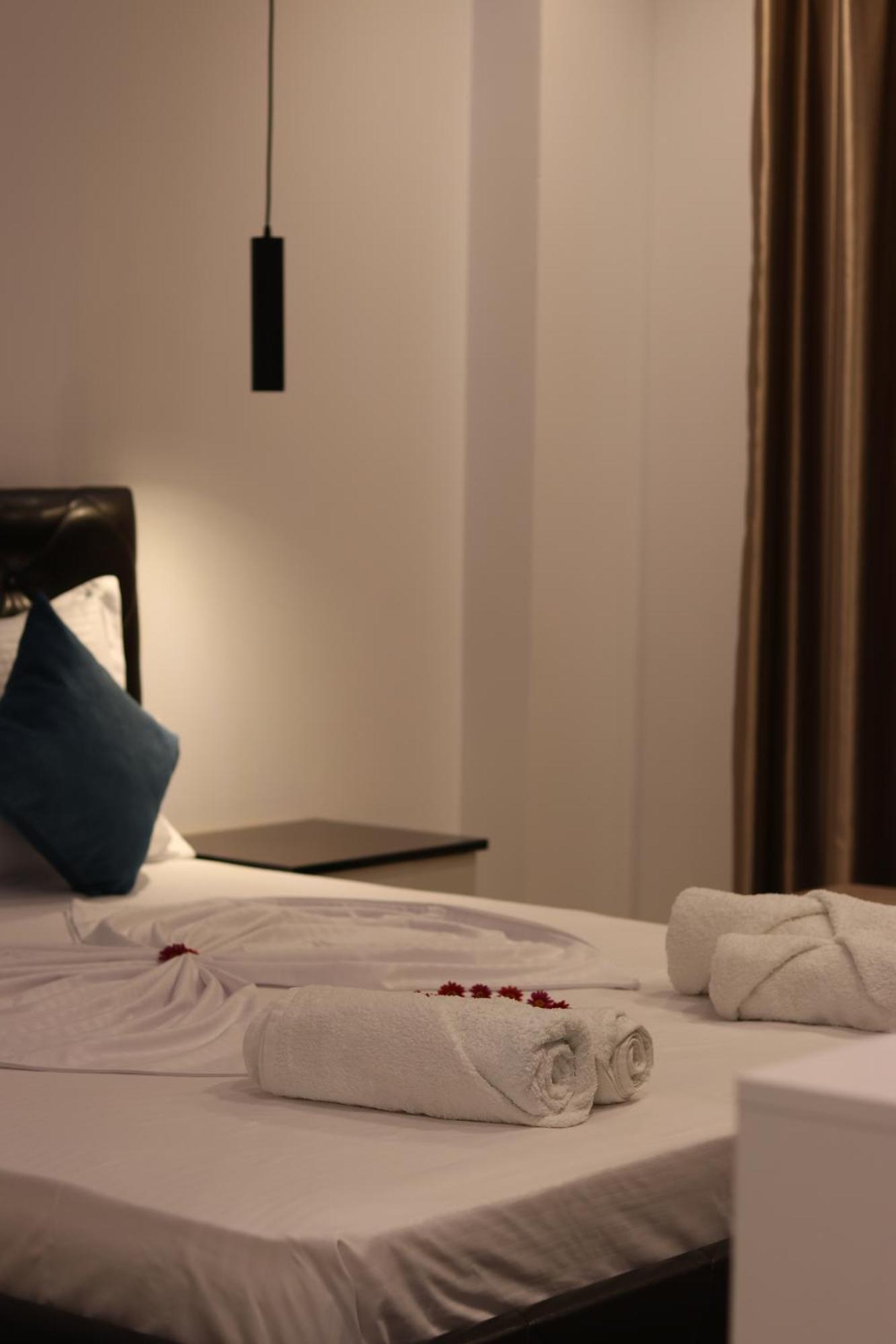 Klea Rooms Himare Exterior photo